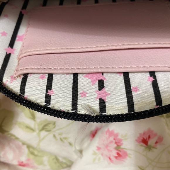Betsey Johnson Kitty clutch. - Picture 6 of 6